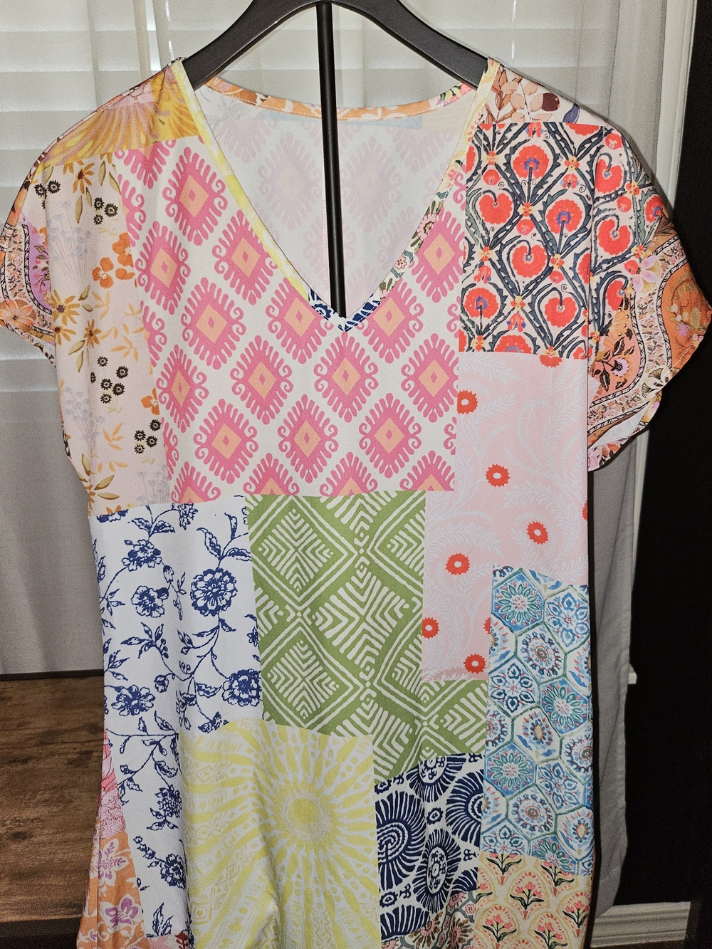 Patchwork Print V-Neck Women's Top - Pink Multi